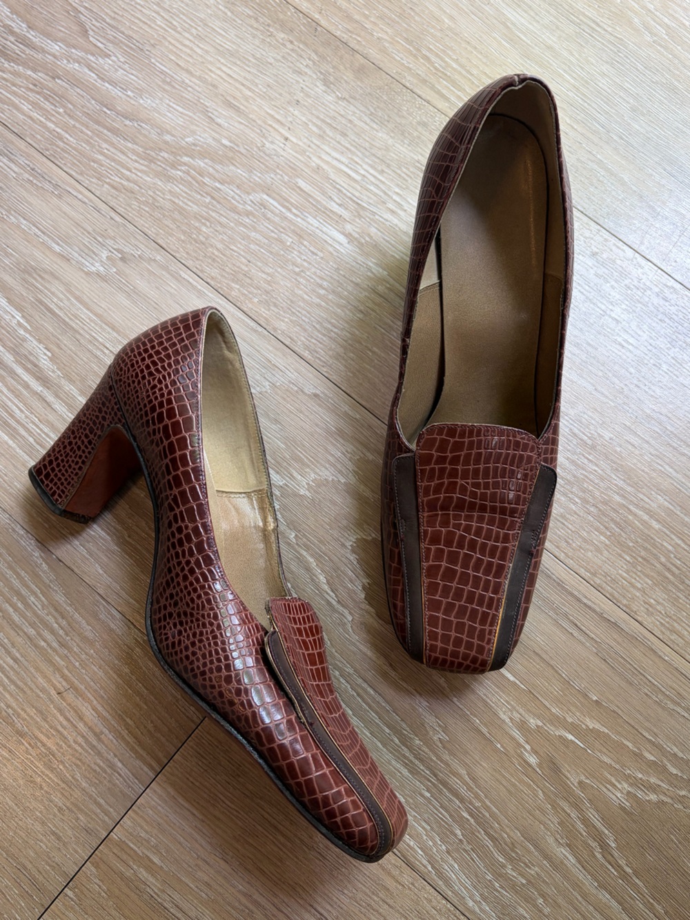 Vintage 1960’s Croc-Embossed Leather Loafer Pumps w/ Square Toe